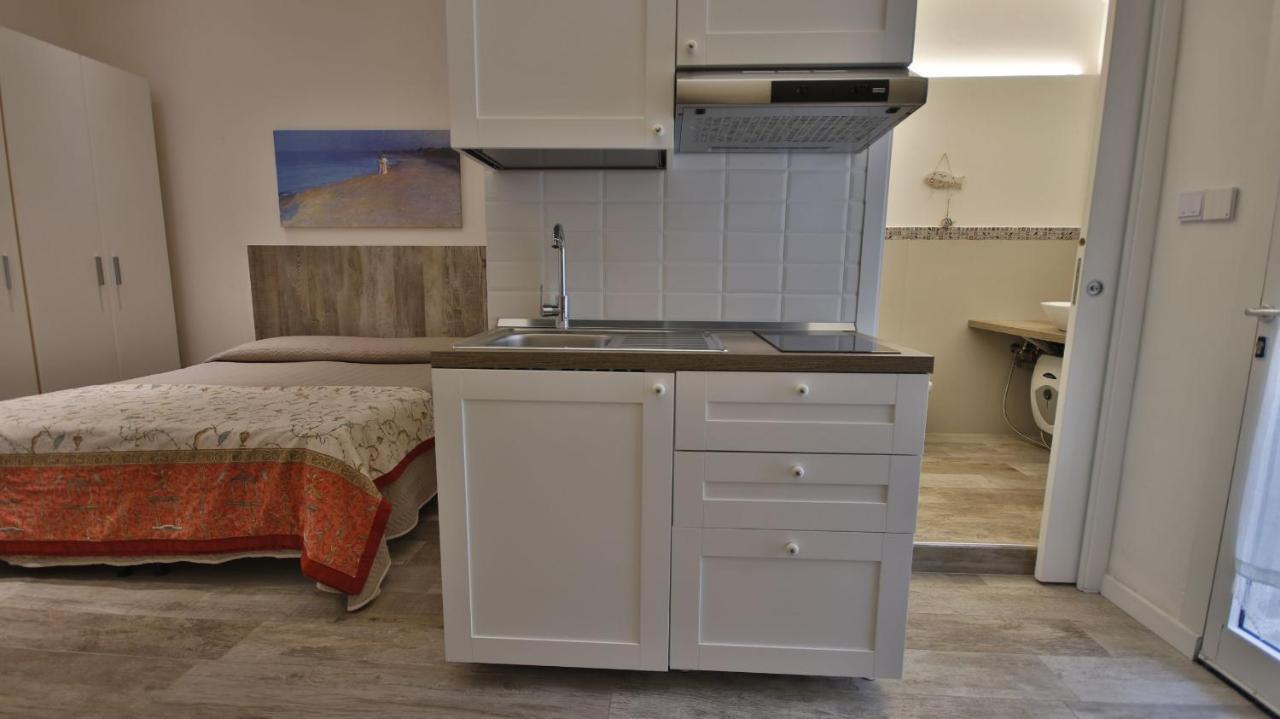 Casa Levante A 75 Mt Dalla Spiaggia Monopoli Luaran gambar