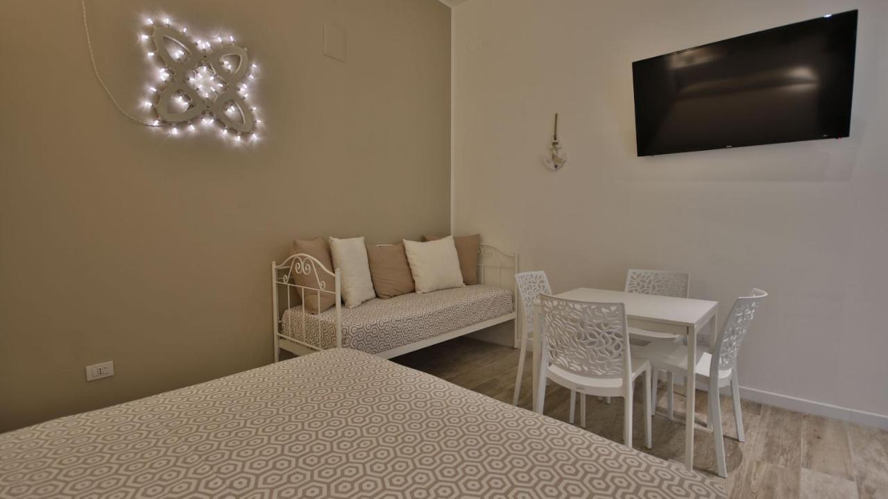 Casa Levante A 75 Mt Dalla Spiaggia Monopoli Luaran gambar